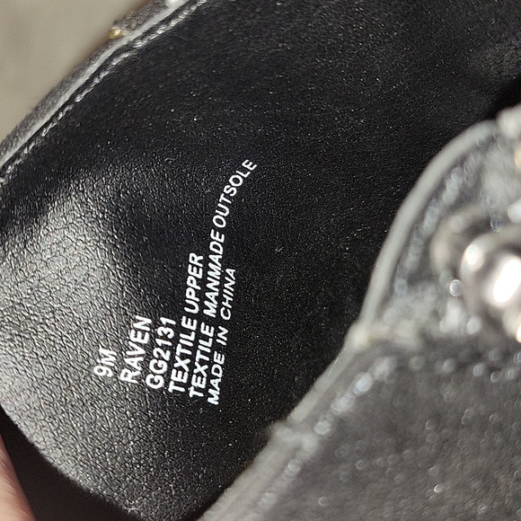 Women's Size 9M Shoes excellent condition - Picture 6 of 6